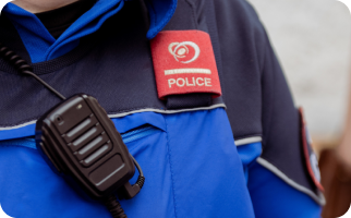 Écusson de la Police Nyon Région sur un gilet.